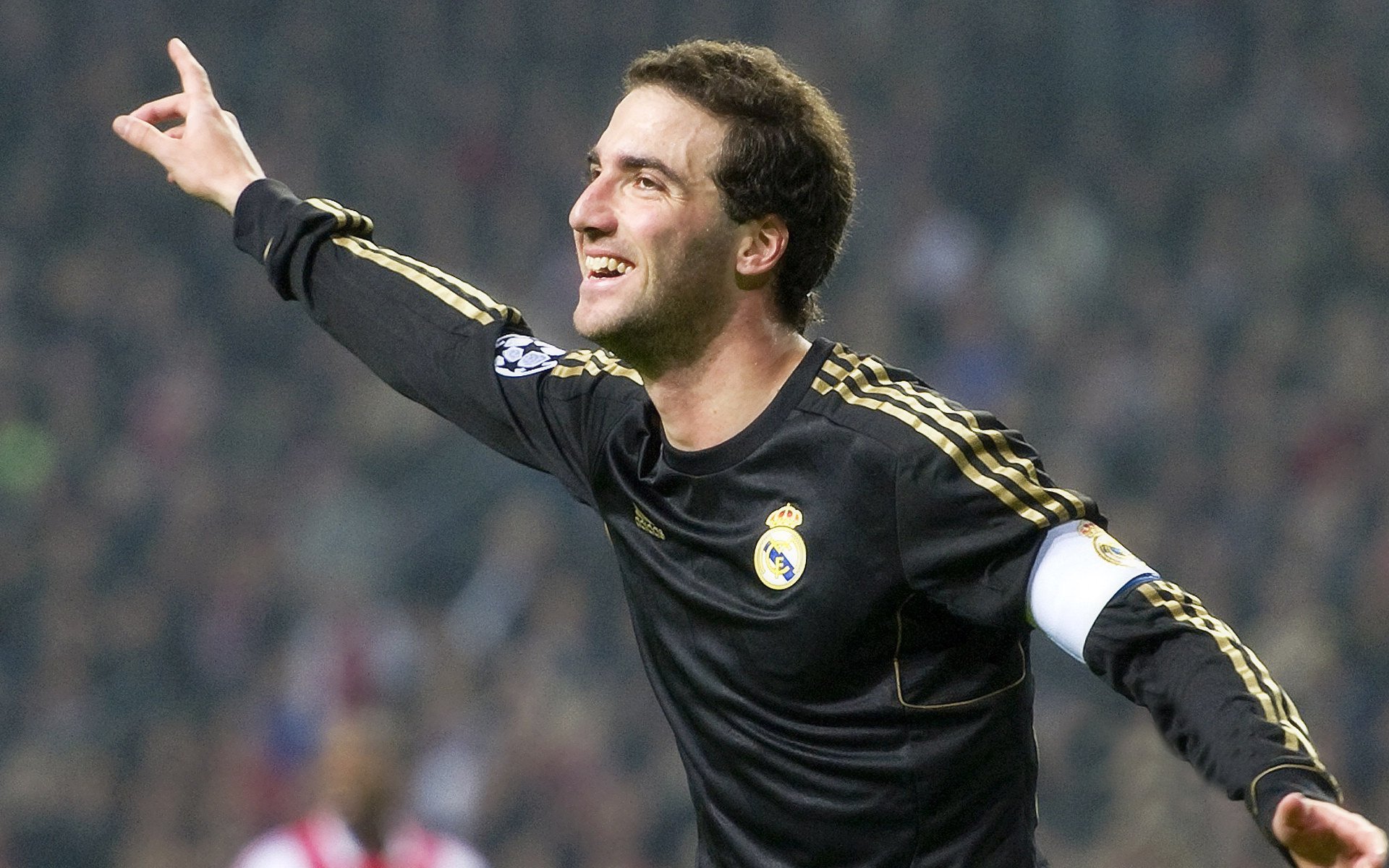 《ApexLegends》新地图“极地”震撼上线,战术变化多端引领战场新风潮